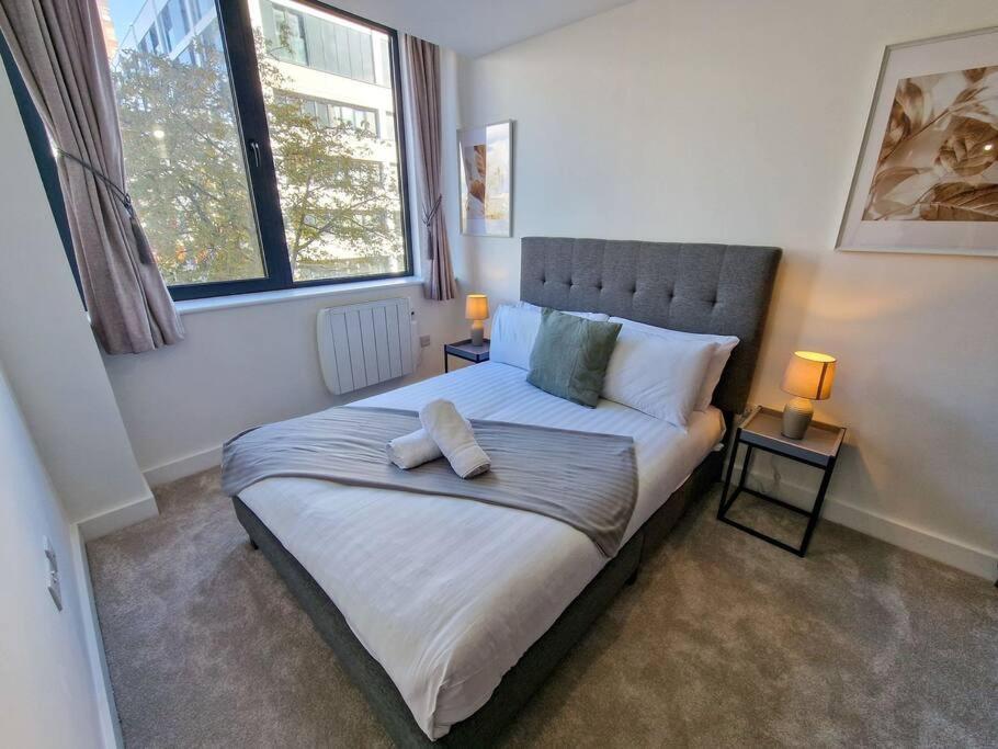 Free Parking: Old Trafford Apartment Manchester Zewnętrze zdjęcie
