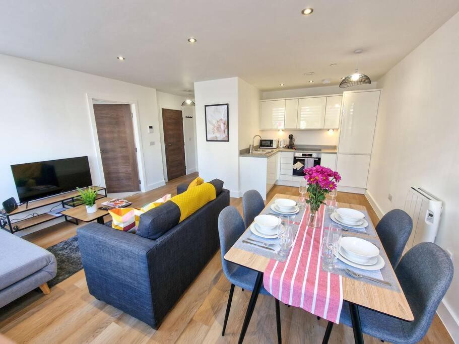 Free Parking: Old Trafford Apartment Manchester Zewnętrze zdjęcie